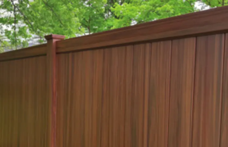 Wooden privacy fence backyard installation