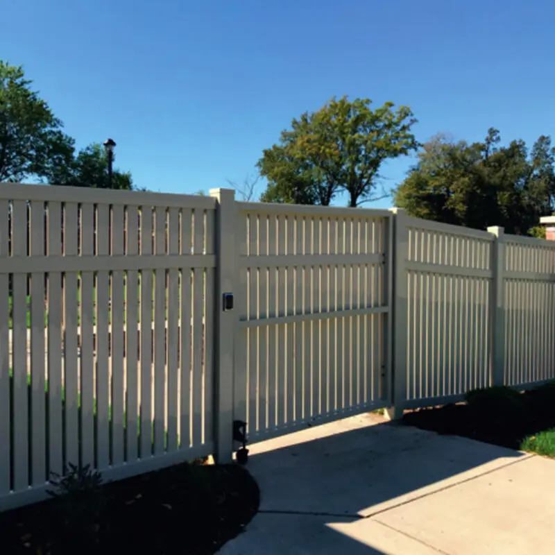 Vinyl privacy fence with gate