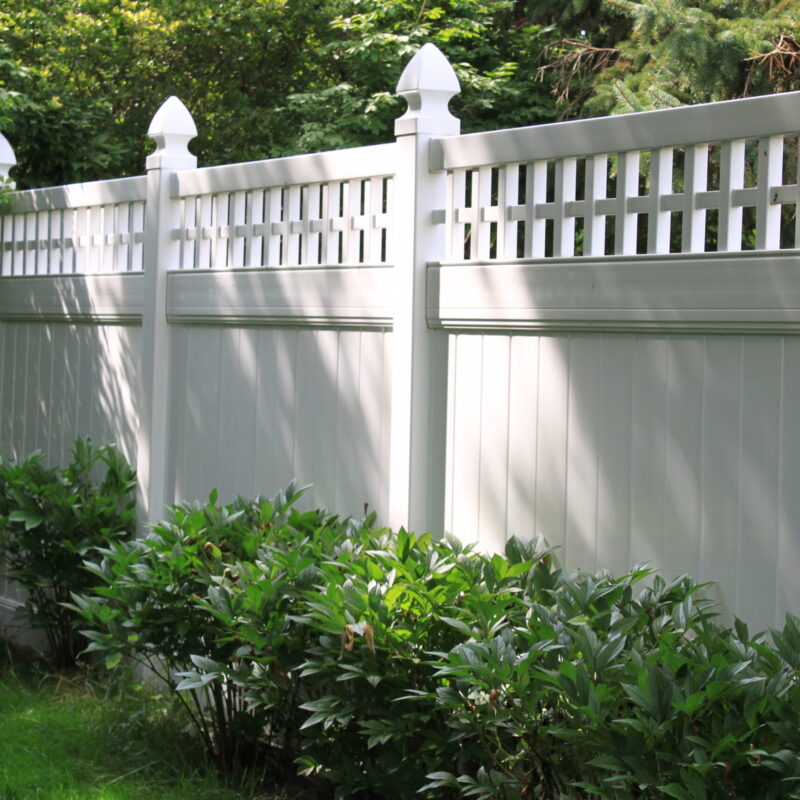 White vinyl privacy fence design